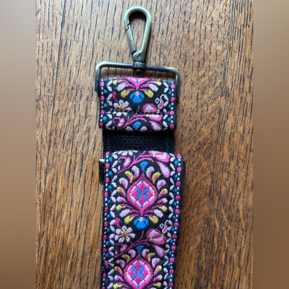 Guitar-Style Bag Strap - Picture 2 of 2